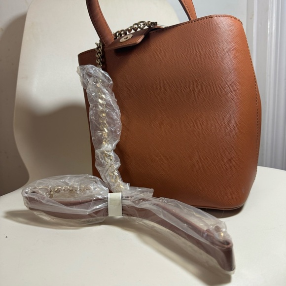 Forever21 Bucket like cross body bag - Picture 6 of 9